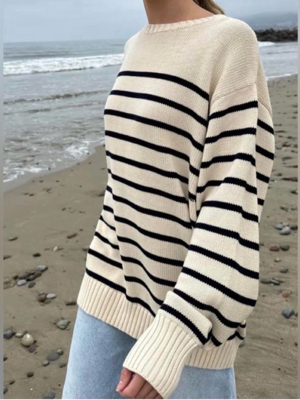 Brandy Melville Black & Cream Striped Crewneck